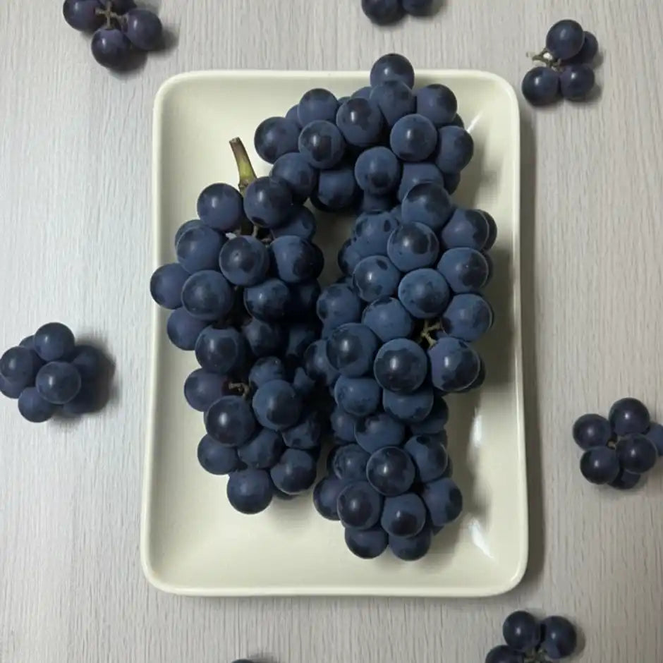 GRAPES BLACK (KALA ANGOOR) 1KG